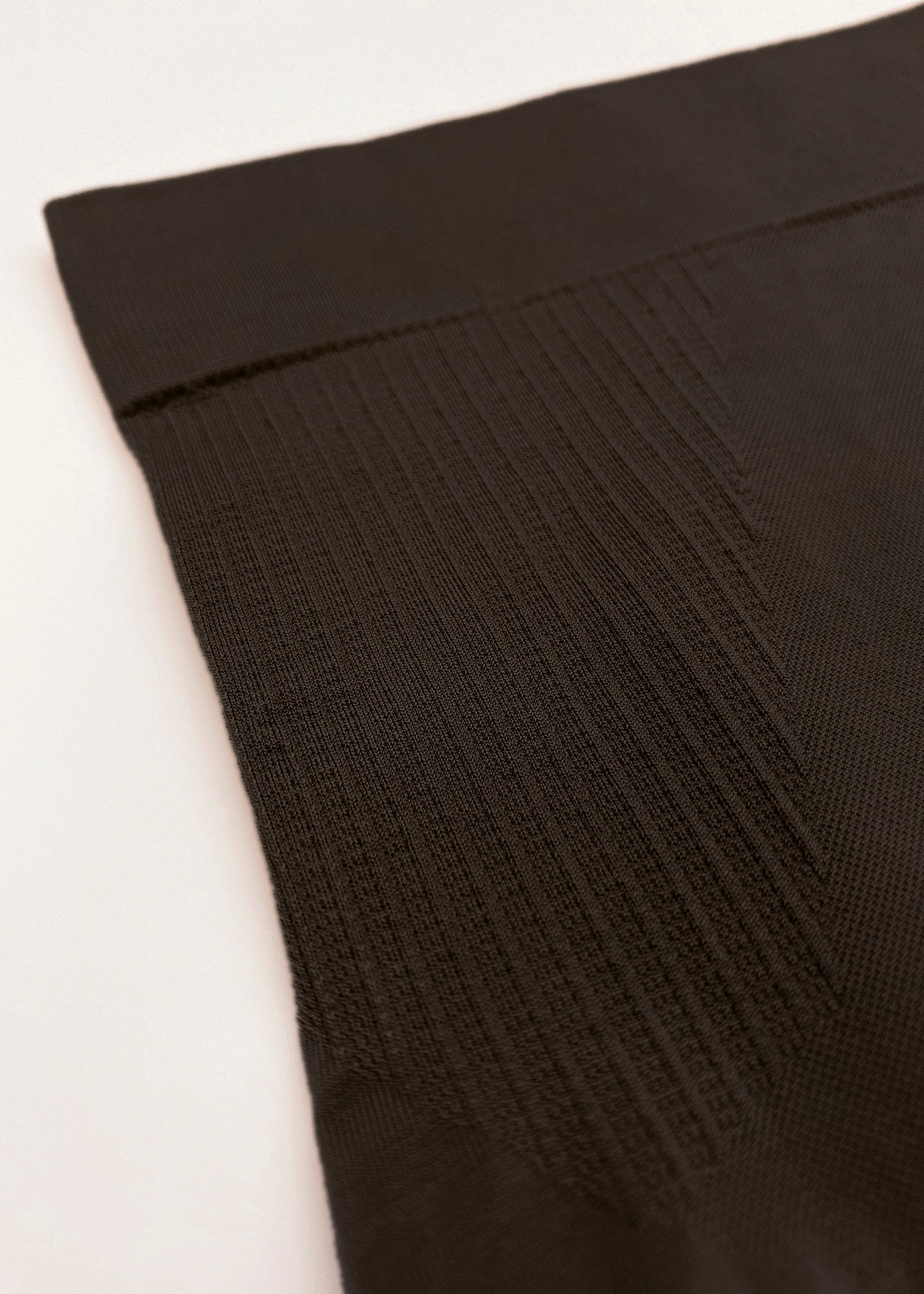 HIGH-WAISTED SHAPEWEAR BRIEFS