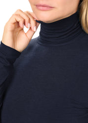 LIGHT CASHMERE TURTLENECK SWEATER